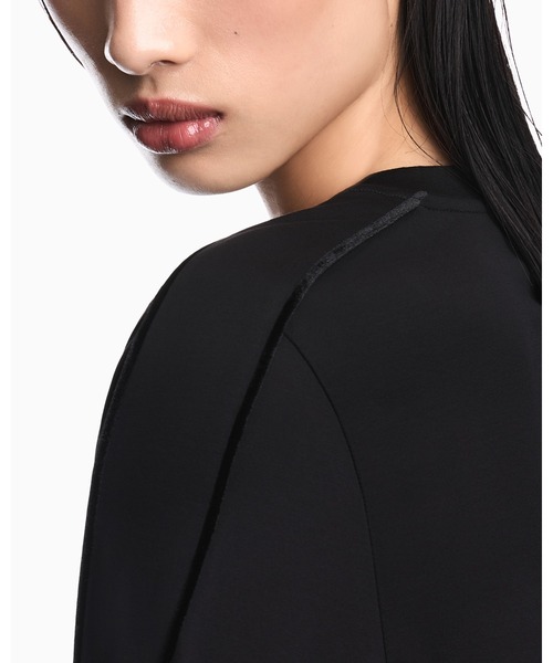 EMPORIO ARMANI(エンポリオアルマーニ)の「【エンポリオ アルマーニ】コットン 長袖Tシャツ Travel Essential(Tシャツ/カットソー・レディース・ブラック・LARGE/MEDIUM/SMALL/X-SMALL)」の4枚目の写真