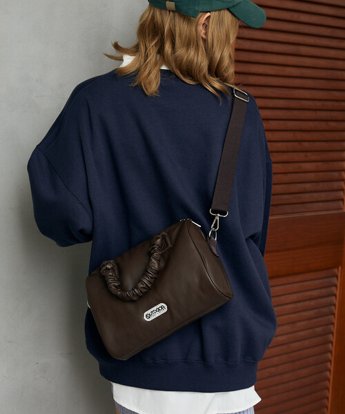 OUTDOOR PRODUCTS(アウトドアプロダクツ)の「OUTDOOR PRODUCTS/アウトドアプロダクツ ギャザー ハンドル 2WAY ショルダー トートバッグ 限定展開(ショルダーバッグ・レディース・ブラウン/ブラック/サックスブルー・ONE SIZE)」の5枚目の写真