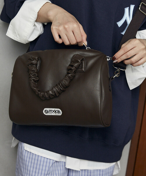 OUTDOOR PRODUCTS(アウトドアプロダクツ)の「OUTDOOR PRODUCTS/アウトドアプロダクツ ギャザー ハンドル 2WAY ショルダー トートバッグ 限定展開(ショルダーバッグ・レディース・ブラウン/ブラック/サックスブルー・ONE SIZE)」の6枚目の写真