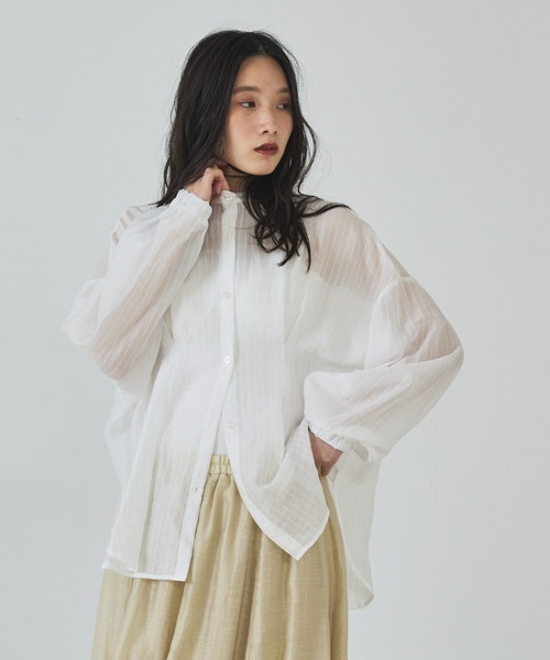 abahouse mavie(アバハウスマヴィ)の「シアーストライプタックシャツ(シャツ/ブラウス・レディース・ピンク/ホワイト/グレー/サックスブルー・フリー)」の7枚目の写真