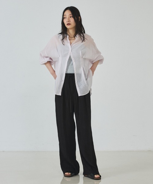 abahouse mavie(アバハウスマヴィ)の「シアーストライプタックシャツ(シャツ/ブラウス・レディース・ピンク/ホワイト/グレー/サックスブルー・フリー)」の8枚目の写真