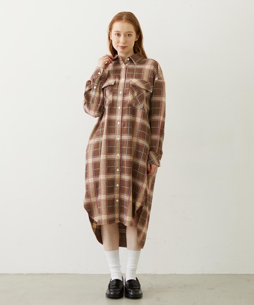 MILKFED.(ミルクフェド)の「LOGO PLAID SHIRT DRESS(ワンピース・レディース・ブルー/ブラウン/ブラック・M/S)」の11枚目の写真