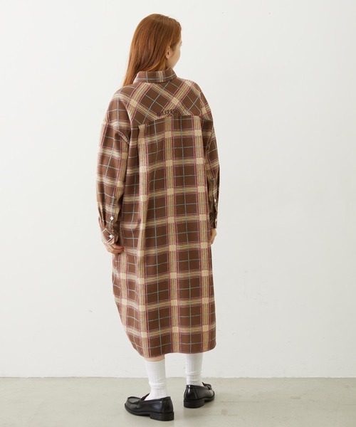 MILKFED.(ミルクフェド)の「LOGO PLAID SHIRT DRESS(ワンピース・レディース・ブルー/ブラウン/ブラック・M/S)」の12枚目の写真