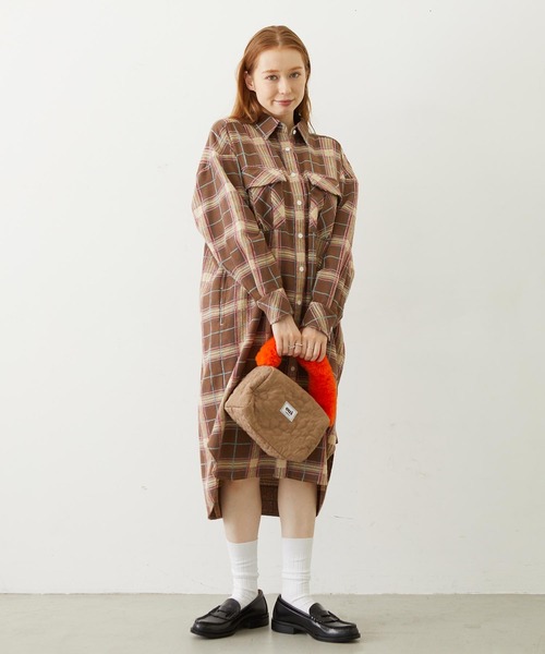 MILKFED.(ミルクフェド)の「LOGO PLAID SHIRT DRESS(ワンピース・レディース・ブルー/ブラウン/ブラック・M/S)」の17枚目の写真