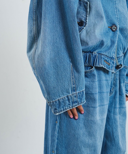 ROSE BUD(ローズバッド)の「mici/VOLUME SLEEVE DENIM JACKET(その他アウター・レディース・ライトインディゴブルー/ブラック・ONE SIZE)」の12枚目の写真