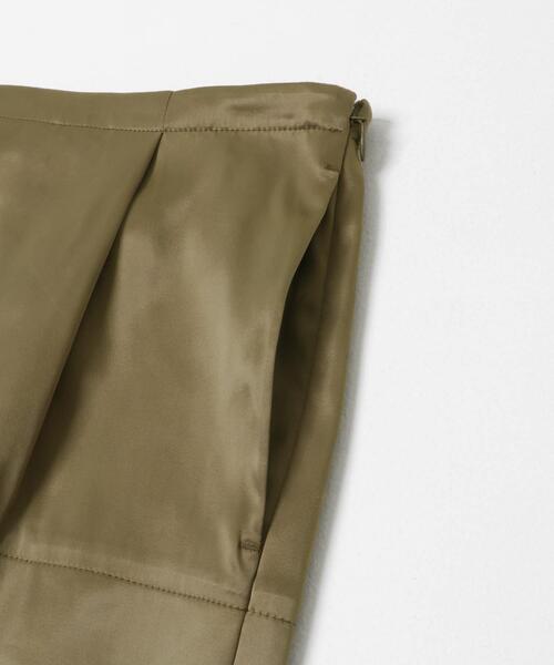 LAATO(ラート)の「glossy midi skirt(スカート・レディース・ライトカーキ/アイボリー・FREE)」の6枚目の写真