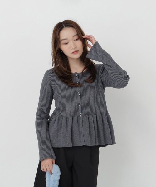 NATURAL BEAUTY BASIC(ナチュラルビューティーベーシック)の「ペプラムカーディガン(カーディガン/ボレロ・レディース・ネイビー/チャコールグレー/ピンク・FREE)」の5枚目の写真