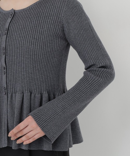NATURAL BEAUTY BASIC(ナチュラルビューティーベーシック)の「ペプラムカーディガン(カーディガン/ボレロ・レディース・ネイビー/チャコールグレー/ピンク・FREE)」の14枚目の写真