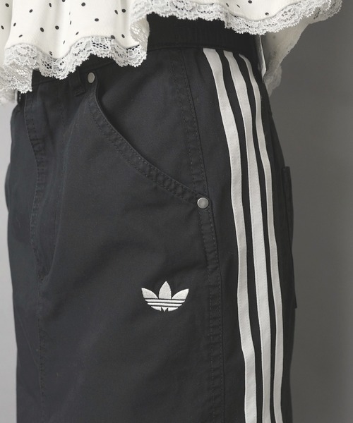 adidas(アディダス)の「【adidas/アディダス】パラシュートロングスカート(スカート・レディース・オリーブ/ブラック・M)」の12枚目の写真