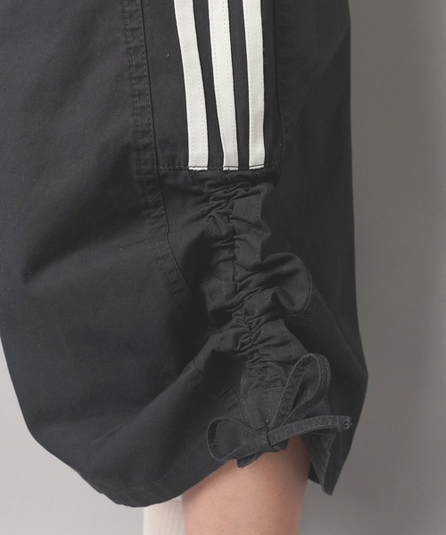 adidas(アディダス)の「【adidas/アディダス】パラシュートロングスカート(スカート・レディース・オリーブ/ブラック・M)」の13枚目の写真