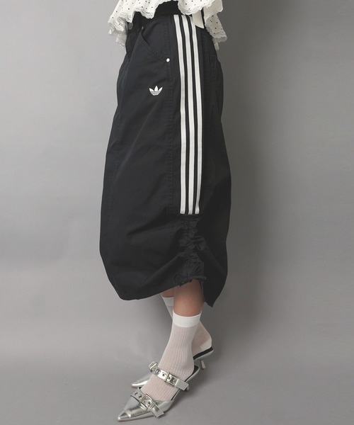 adidas(アディダス)の「【adidas/アディダス】パラシュートロングスカート(スカート・レディース・オリーブ/ブラック・M)」の3枚目の写真