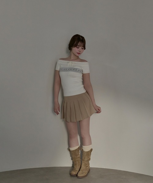 M DOLLY(エムドリー)の「Stitch ribbon cat elin sholder knit / ステッチリボンキャットエリンショルダーニット(ニット/セーター・レディース・アイボリー/グレー・FREE)」の7枚目の写真