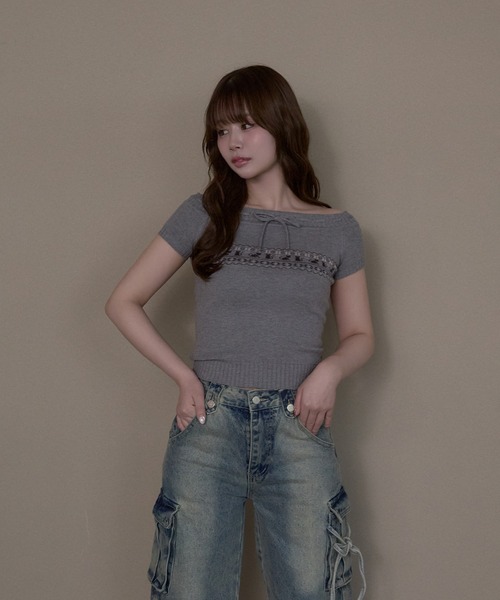 M DOLLY(エムドリー)の「Stitch ribbon cat elin sholder knit / ステッチリボンキャットエリンショルダーニット(ニット/セーター・レディース・アイボリー/グレー・FREE)」の10枚目の写真