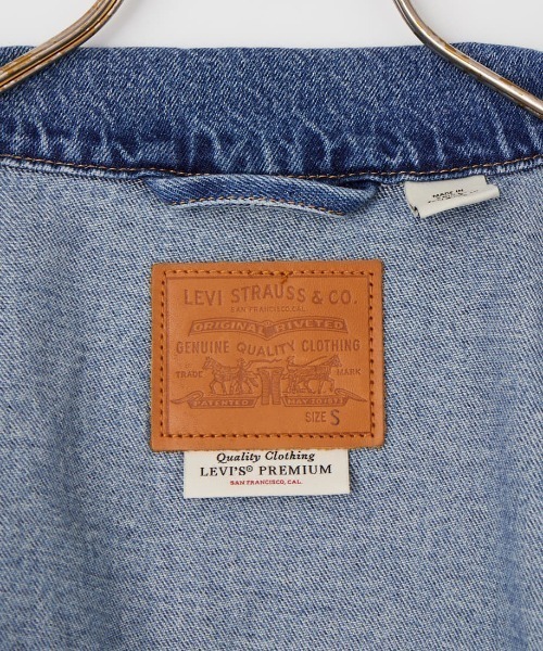 Levi's（リーバイス）の「[LEVI’S/リーバイス] 90S TRUCKER デニムジャケット（デニムジャケット・レディース・ライトインディゴブルー・S）」の4枚目の写真
