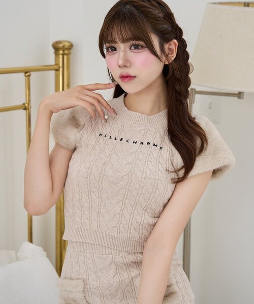 Belle Charme(ベルシャルム)の「【Belle Charme】Fur Shoulder Cable Knit(ニット/セーター・レディース・ブラック/ベージュ/ピンク・FREE)」の10枚目の写真