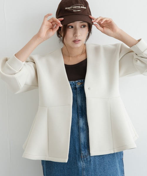 URBAN RESEARCH Sonny Label(アーバンリサーチサニーレーベル)の「『WEB限定』ダンボールペプラムブルゾン(ブルゾン・レディース・グレー/オフホワイト/ブラック・FREE)」の4枚目の写真