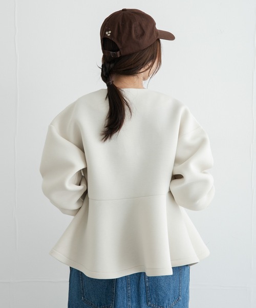 URBAN RESEARCH Sonny Label(アーバンリサーチサニーレーベル)の「『WEB限定』ダンボールペプラムブルゾン(ブルゾン・レディース・グレー/オフホワイト/ブラック・FREE)」の8枚目の写真