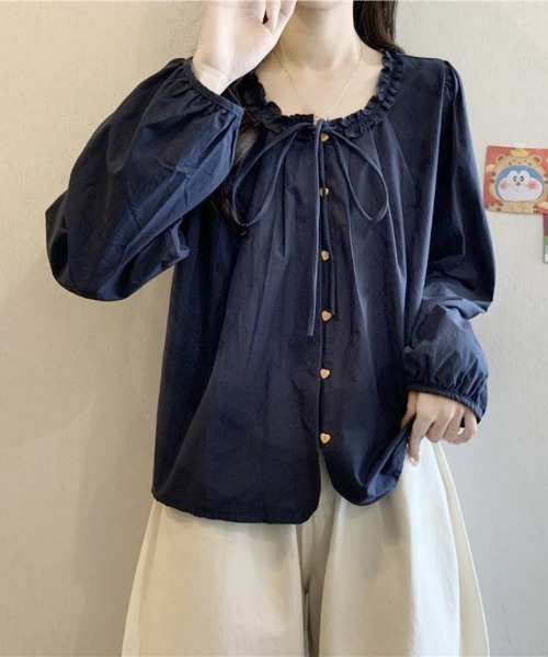Ritzy(リッツィー)の「紐リボン付・ハートボタン長袖シャツブラウス(シャツ/ブラウス・レディース・バーガンディー/ネイビー・LARGE/MEDIUM)」の4枚目の写真