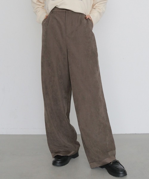 CLEIO(クレイオ)の「【CLEIO】スウェードライクストレートパンツ SUEDE LIKE STRAIGHT PANTS(その他パンツ・レディース・ライトベージュ/テラコッタ/アッシュブラウン・38/36)」の2枚目の写真