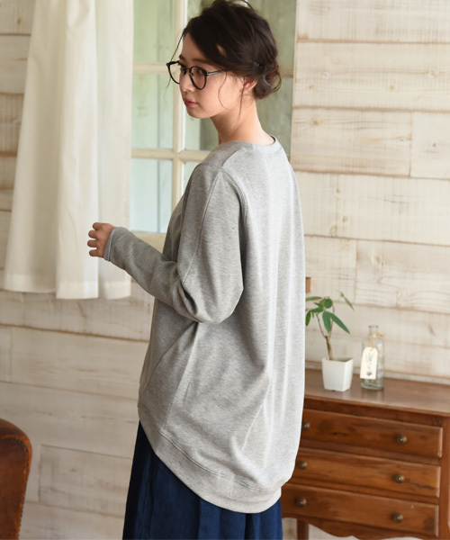 folklore（フォルクローレ）の「裏毛ドルマンプルオーバー/トップス（スウェット・レディース・グレー/ホワイト系その他/ボルドー/グリーン系その他/ネイビー/ブルー系その他・MEDIUM）」の3枚目の写真