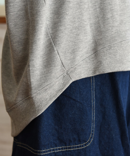 folklore（フォルクローレ）の「裏毛ドルマンプルオーバー/トップス（スウェット・レディース・グレー/ホワイト系その他/ボルドー/グリーン系その他/ネイビー/ブルー系その他・MEDIUM）」の19枚目の写真