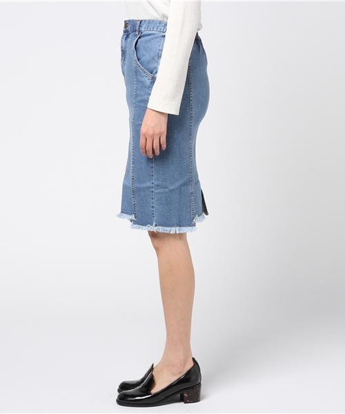 PUNYUS（プニュズ）の「フリンジデニムペンシルスカート（デニムスカート・レディース・ライトインディゴブルー/インディゴブルー・2/1/3/4）」の4枚目の写真