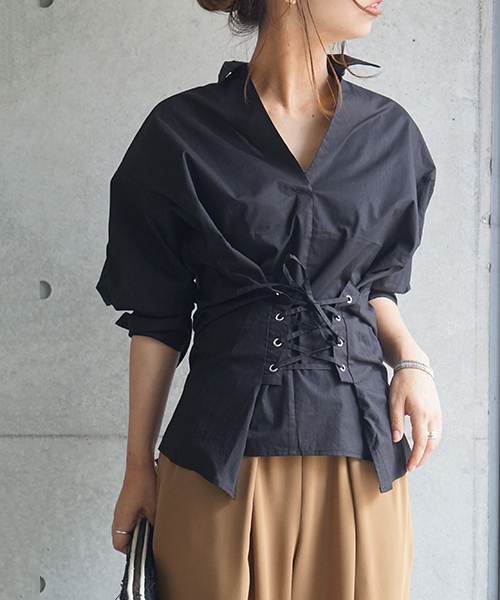 laboratory work（ラボラトリーワーク）の「＜一枚でサマになる！＞レースアップシャツ（シャツ/ブラウス・レディース・サックスブルー/オフホワイト/ブラック・MEDIUM）」の3枚目の写真