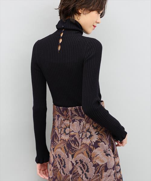 ADAM ET ROPE'（アダムエロペ）の「ウォッシャブルウールタートルリブプルオーバー（ニット/セーター・レディース・ベージュ/ブルー系その他/パープル/イエロー・FREE）」の3枚目の写真