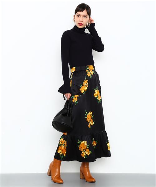 ADAM ET ROPE'（アダムエロペ）の「ウォッシャブルウールタートルリブプルオーバー（ニット/セーター・レディース・ベージュ/ブルー系その他/パープル/イエロー・FREE）」の7枚目の写真