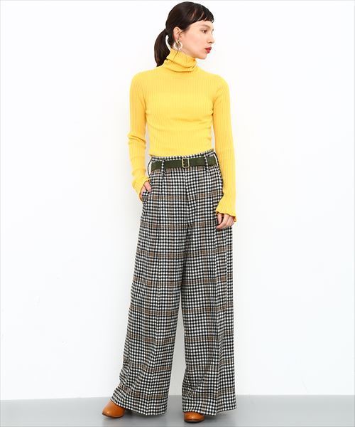 ADAM ET ROPE'（アダムエロペ）の「ウォッシャブルウールタートルリブプルオーバー（ニット/セーター・レディース・ベージュ/ブルー系その他/パープル/イエロー・FREE）」の11枚目の写真