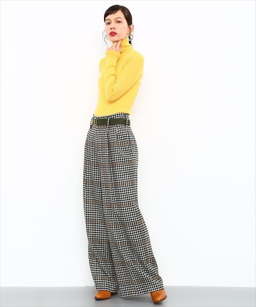 ADAM ET ROPE'（アダムエロペ）の「ウォッシャブルウールタートルリブプルオーバー（ニット/セーター・レディース・ベージュ/ブルー系その他/パープル/イエロー・FREE）」の12枚目の写真