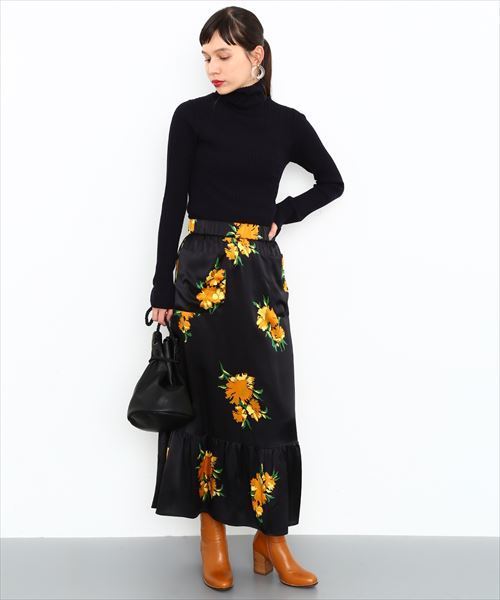 ADAM ET ROPE'（アダムエロペ）の「ウォッシャブルウールタートルリブプルオーバー（ニット/セーター・レディース・ベージュ/ブルー系その他/パープル/イエロー・FREE）」の21枚目の写真