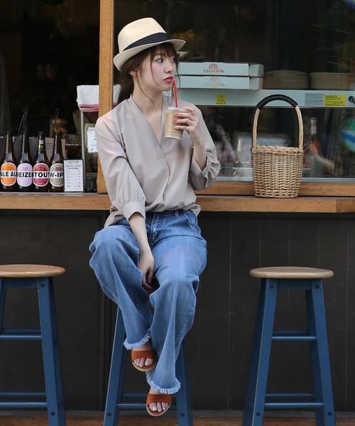 Girly Doll（ガーリードール）の「ブラウス　Vネックプルオーバー（シャツ/ブラウス・レディース・ライトブルー/ブラック/ベージュ/オフホワイト・M/L）」の14枚目の写真