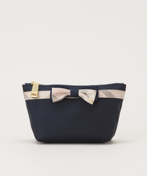 BLUE LABEL CRESTBRIDGE（ブルーレーベルクレストブリッジ）の