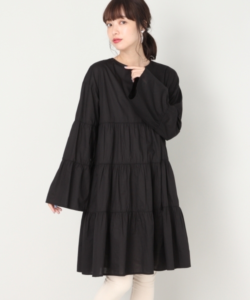 LOWRYS FARM（ローリーズファーム）の「ティアードワンピース　807102（ワンピース・レディース・ブラック/レッド・LARGE/MEDIUM）」の2枚目の写真