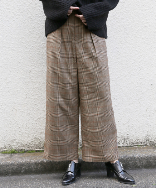 LOWRYS FARM（ローリーズファーム）の「キモウワイドパンツ／Ｂ　820344（その他パンツ・レディース・ブラウン/グレー/アイボリー/ブラウン系その他・MEDIUM/LARGE）」の2枚目の写真