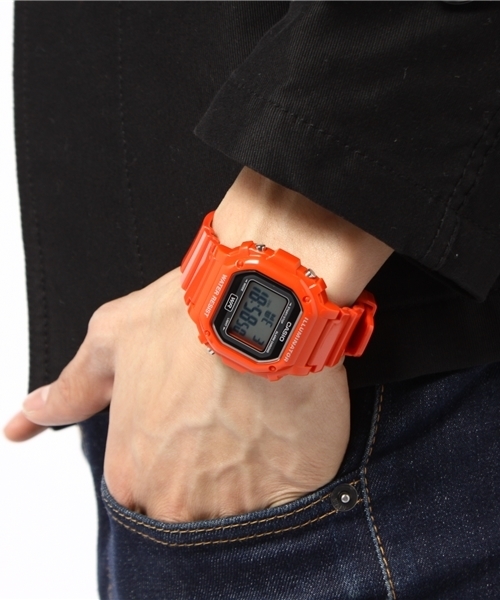 AMERICAN RAG CIE(アメリカンラグシー)の「CASIO 逆輸入モデル∴(アナログ腕時計・メンズ・ホワイト/ブラック/レッド・FREE)」の4枚目の写真