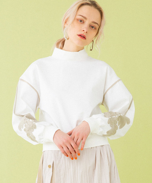 UNITED TOKYO（ユナイテッドトウキョウ）の「エンブロイダリースエット