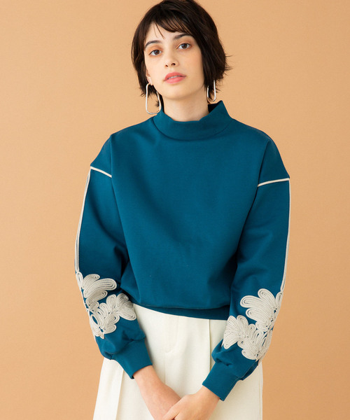 UNITED TOKYO（ユナイテッドトウキョウ）の「エンブロイダリースエット