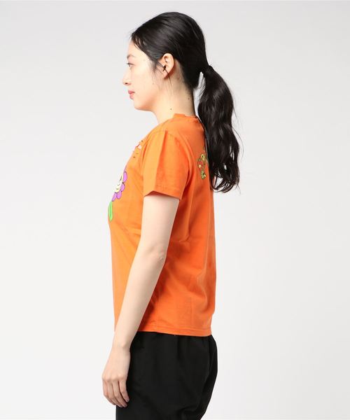 PUNYUS(プニュズ)の「フラワーズTシャツ(Tシャツ/カットソー・レディース・ホワイト/オレンジ・1/2/4/3)」の4枚目の写真