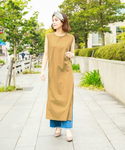 niko and...(ニコアンド)の「USAコットンノースリスリットワンピース(ワンピース・レディース・パープル/オレンジ/マスタード/ブラック/オフホワイト・MEDIUM/LARGE)」の15枚目の写真