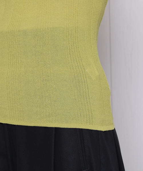 H　BEAUTY&YOUTH UNITED ARROWS（エイチビューティーアンドユースユナイテッドアローズ）の「＜H＞WIDE RIB HIGH NECK NO SLEEVE KNIT/ニット о（ニット/セーター・レディース・ブラック/オリーブ/ターコイズブルー・FREE）」の9枚目の写真