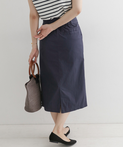 URBAN RESEARCH DOORS（アーバンリサーチドアーズ）の「ワンウォッシュタックストレートスカート∴（スカート・レディース・ベージュ/ネイビー・38/36）」の4枚目の写真