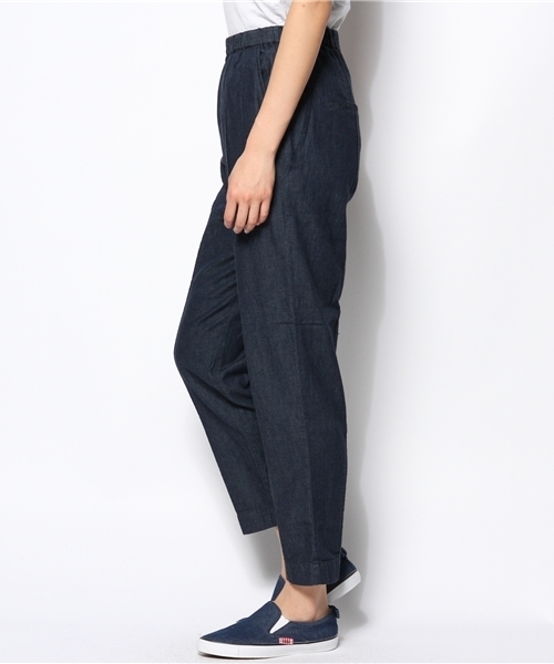 Kastane（カスタネ）の「【Kastane】ピンタックテーパードパンツ（その他パンツ・レディース・インディゴブルー・FREE）」の2枚目の写真