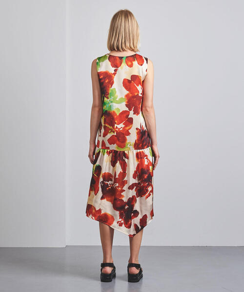 AEWEN MATOPH（イウエン マトフ）の「＜AEWEN MATOPH（イウエン マトフ）＞ フラワープリント ワンピース（ワンピース・レディース・ネイビー/ベージュ・38/36）」の3枚目の写真