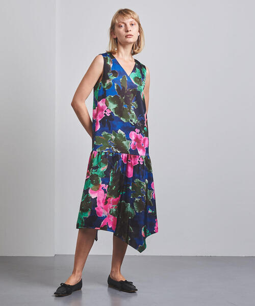 AEWEN MATOPH（イウエン マトフ）の「＜AEWEN MATOPH（イウエン マトフ）＞ フラワープリント ワンピース（ワンピース・レディース・ネイビー/ベージュ・38/36）」の6枚目の写真