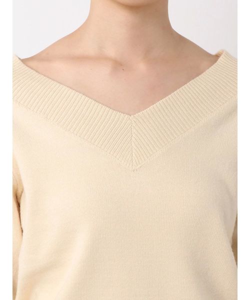 GYDA（ジェイダ）の「Vネックタイトニットワンピース（ワンピース・レディース・カーキ/ブラック/アイボリー・FREE）」の7枚目の写真