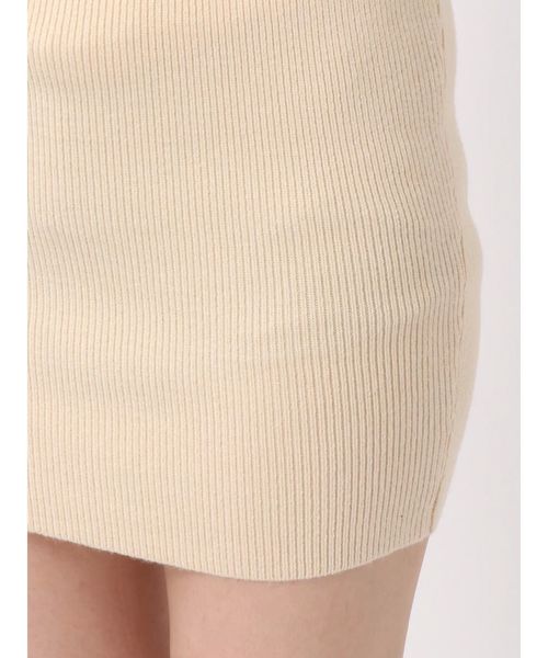 GYDA（ジェイダ）の「Vネックタイトニットワンピース（ワンピース・レディース・カーキ/ブラック/アイボリー・FREE）」の9枚目の写真