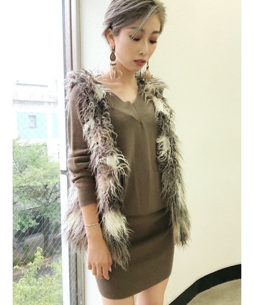 GYDA（ジェイダ）の「Vネックタイトニットワンピース（ワンピース・レディース・カーキ/ブラック/アイボリー・FREE）」の14枚目の写真