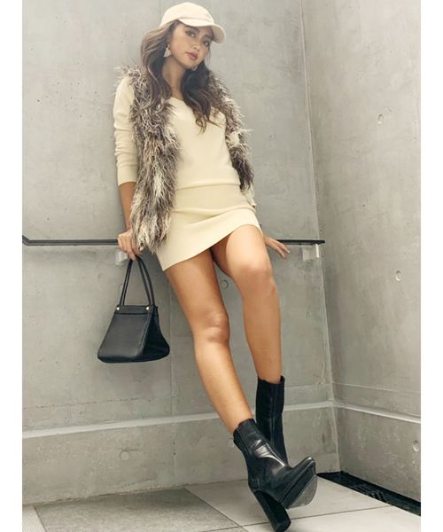 GYDA（ジェイダ）の「Vネックタイトニットワンピース（ワンピース・レディース・カーキ/ブラック/アイボリー・FREE）」の13枚目の写真